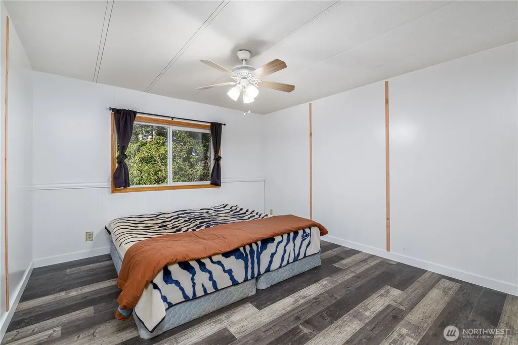 24 W Tipi Court Elma WA 98541