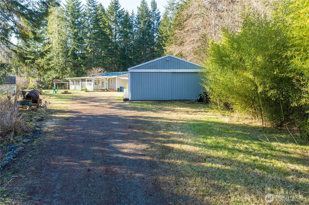 24 W Tipi Court Elma WA 98541
