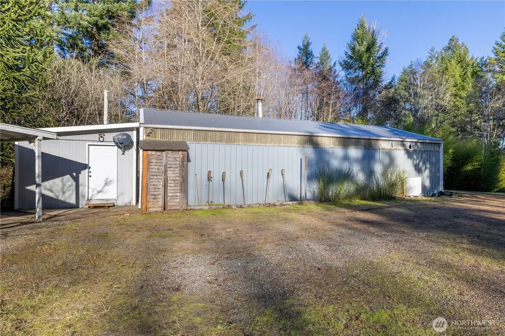 24 W Tipi Court Elma WA 98541