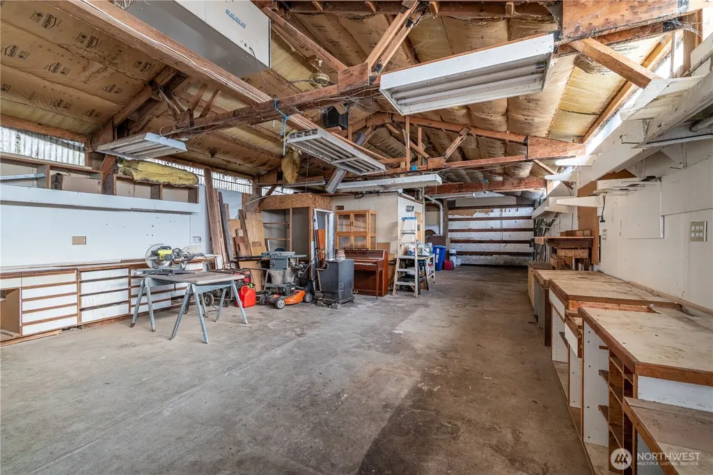 24 W Tipi Court Elma WA 98541