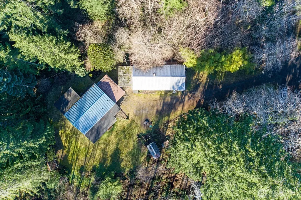 24 W Tipi Court Elma WA 98541