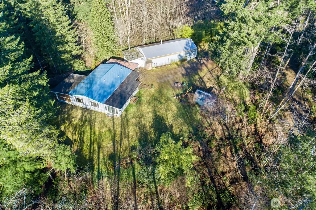 24 W Tipi Court Elma WA 98541