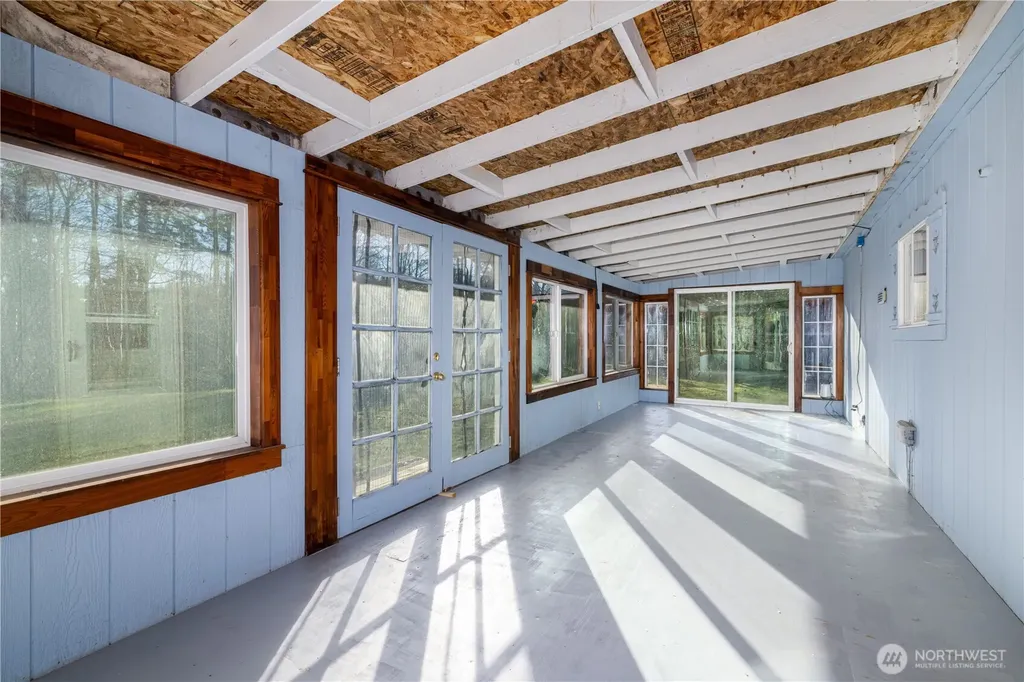 24 W Tipi Court Elma WA 98541