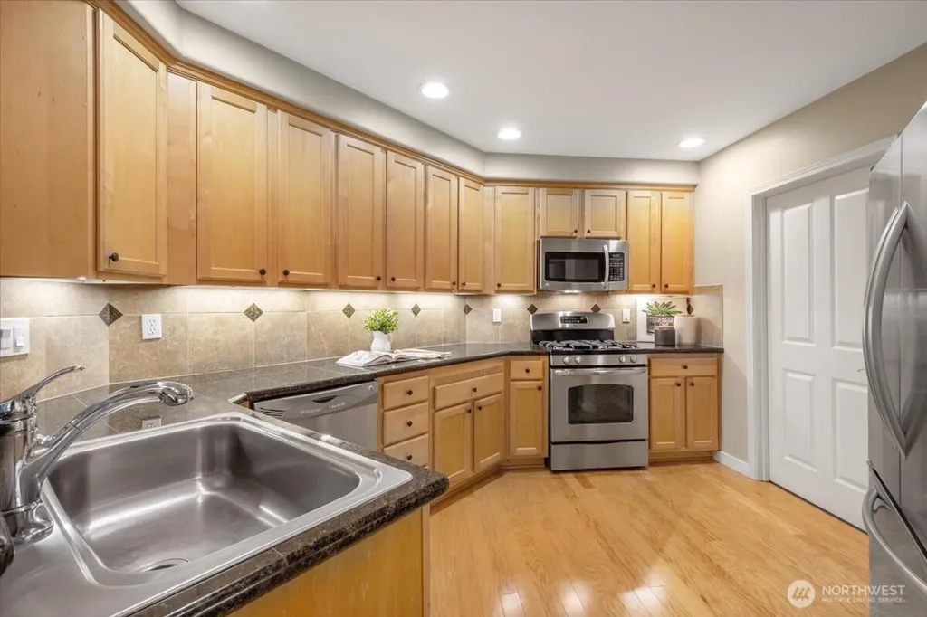 8500 Main Street Edmonds WA 98026