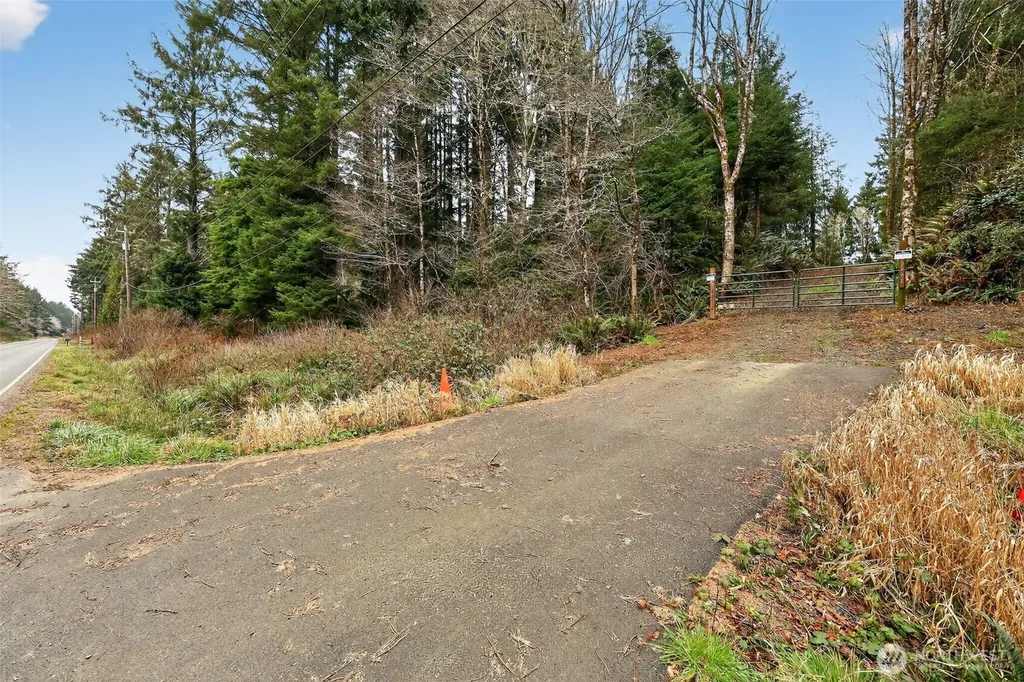 2772 State Route 109 Ocean City WA 98569