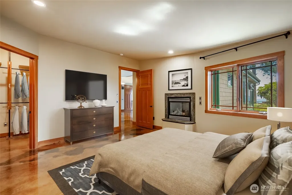 5727 Nakat Way Blaine WA 98230