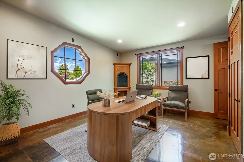 5727 Nakat Way Blaine WA 98230