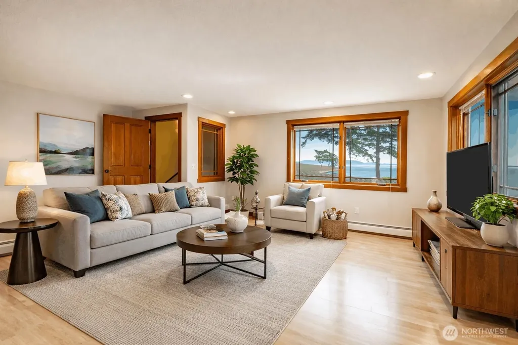 5727 Nakat Way Blaine WA 98230
