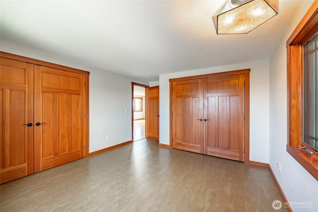 5727 Nakat Way Blaine WA 98230