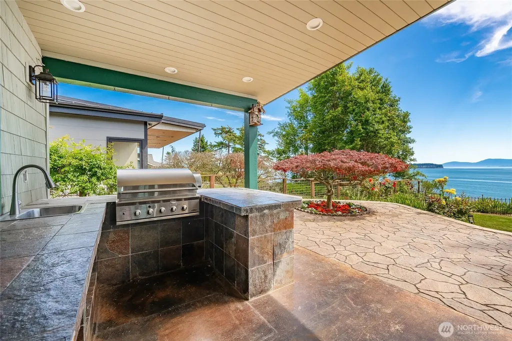 5727 Nakat Way Blaine WA 98230