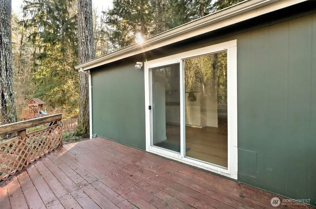91 N Wigeon Place Hoodsport WA 98584