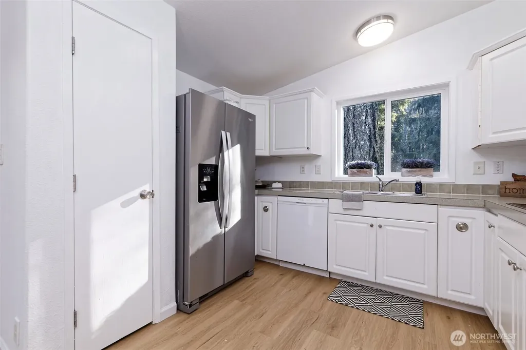 91 N Wigeon Place Hoodsport WA 98584
