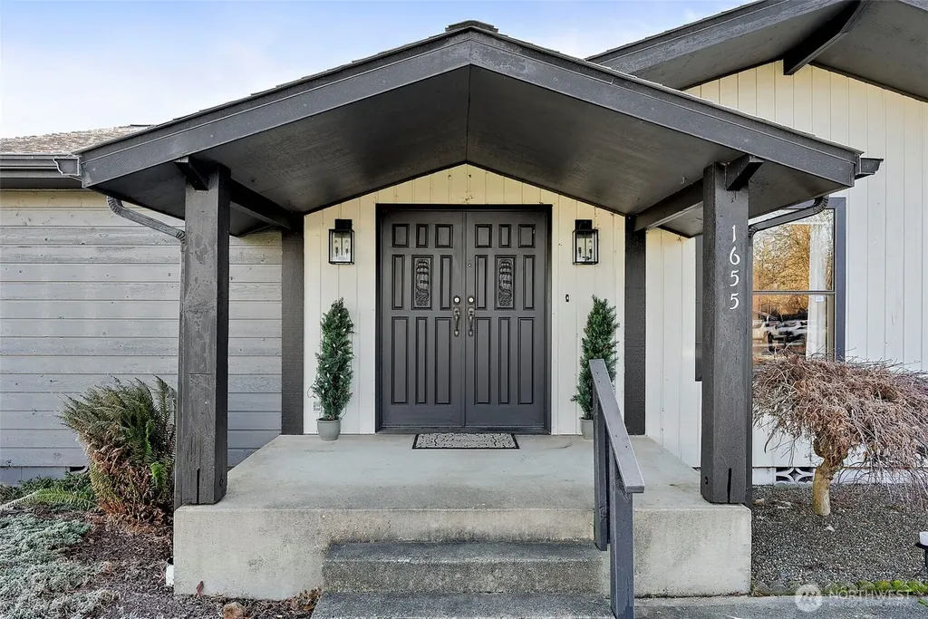 1655 Wheaton Street Raymond WA 98577