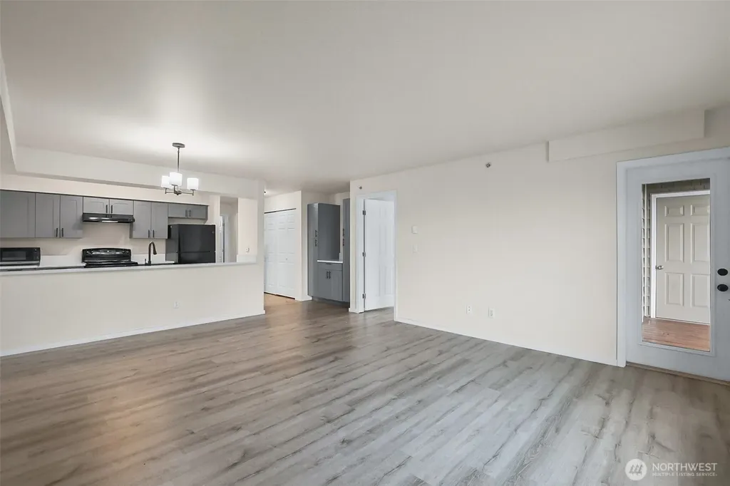10240 Bridgeport Way SW Lakewood WA 98499