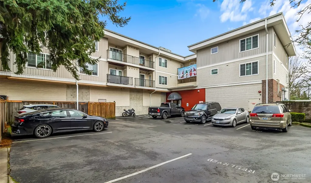 10240 Bridgeport Way SW Lakewood WA 98499