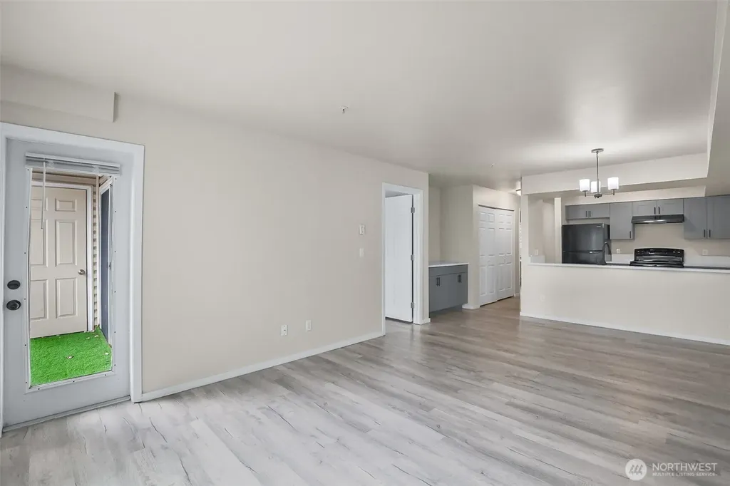 10240 Bridgeport Way SW Lakewood WA 98499