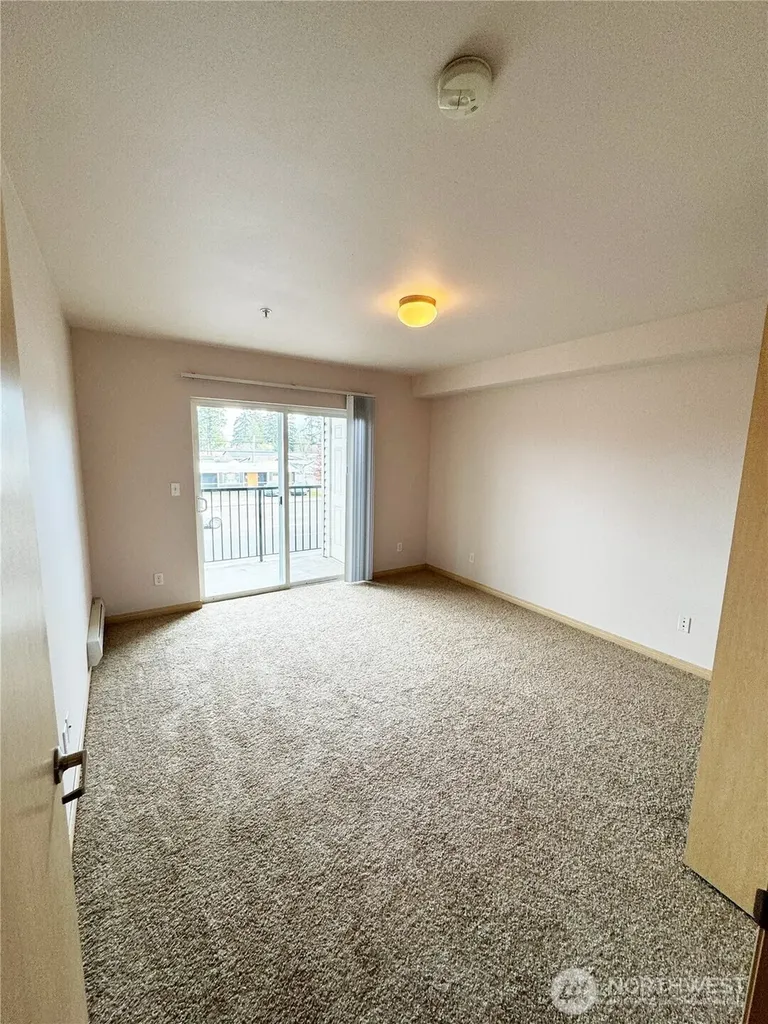 10240 Bridgeport Way SW Lakewood WA 98499
