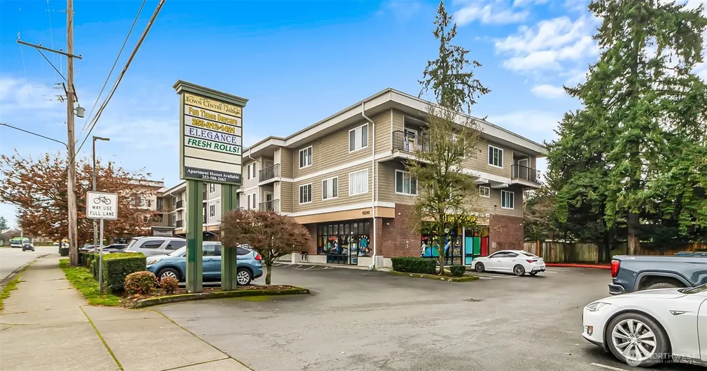 10240 Bridgeport Way SW Lakewood WA 98499