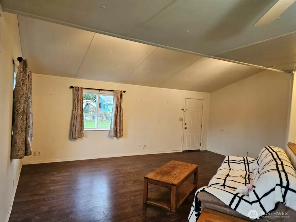 22039 Old Hwy 99 SW Centralia WA 98531