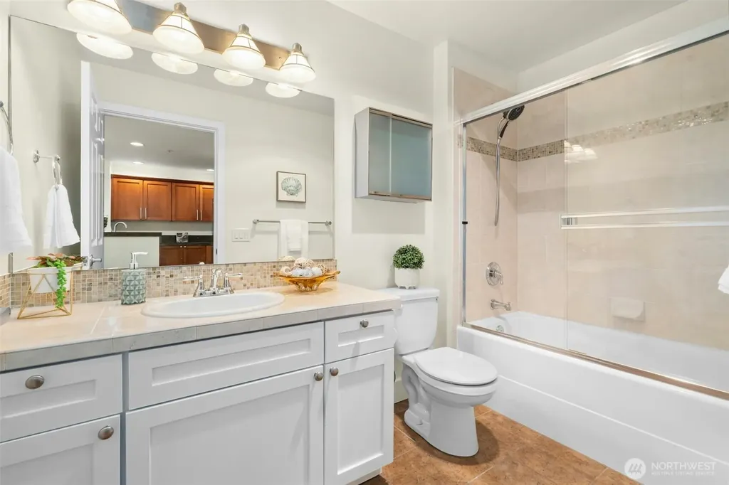 133 Queen Anne Avenue N Seattle WA 98109