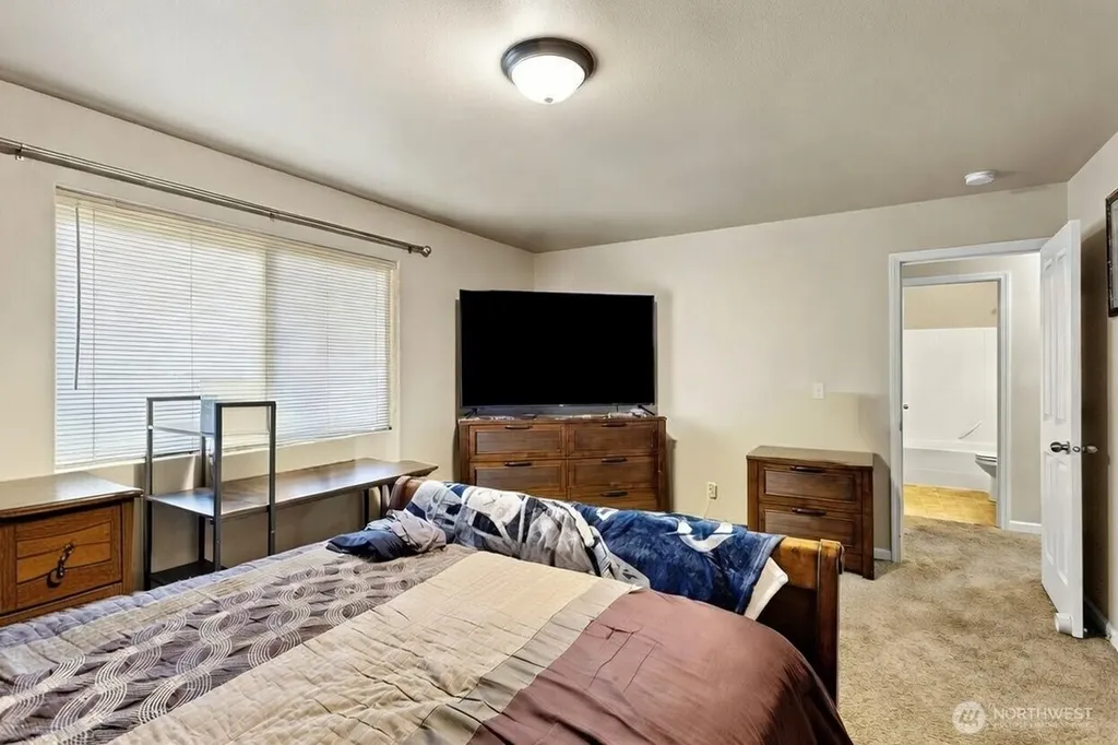 2315 SE Kelby Circle Port Orchard WA 98366
