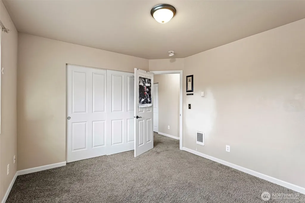 2315 SE Kelby Circle Port Orchard WA 98366