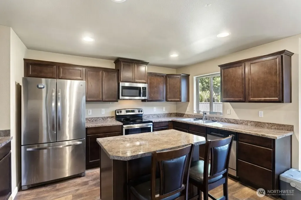 2315 SE Kelby Circle Port Orchard WA 98366