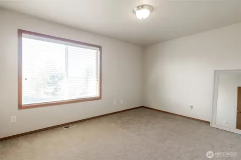 22686 129th Place SE Kent WA 98031