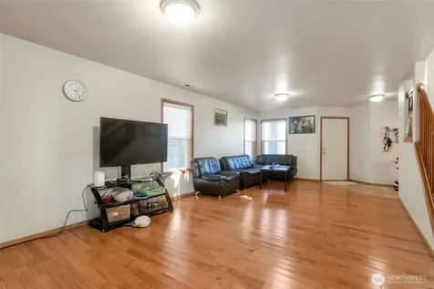 22686 129th Place SE Kent WA 98031