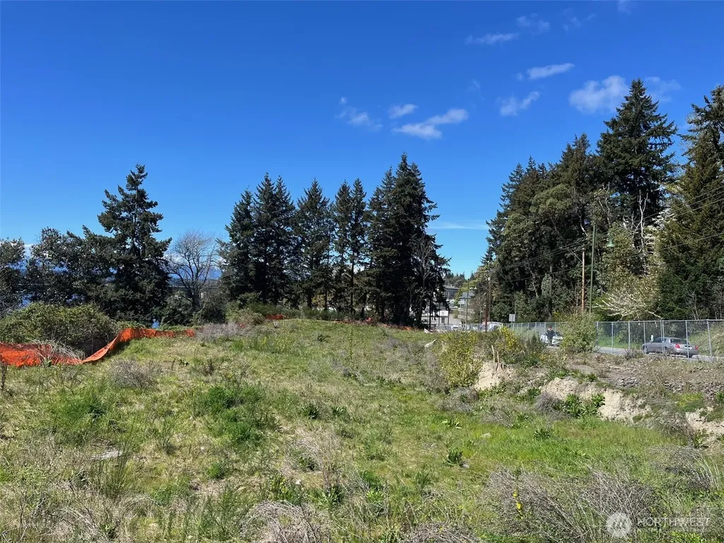 1943 Wheaton Way Bremerton WA 98310