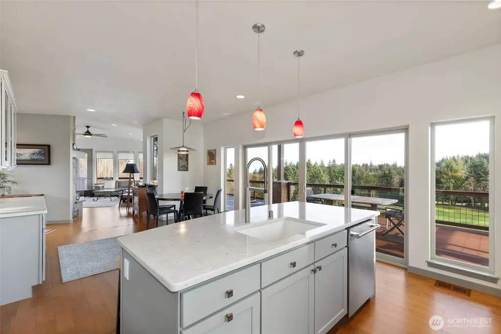22922 Belvedere Place NE Kingston WA 98346