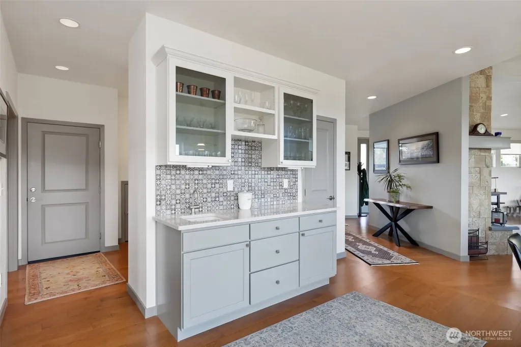 22922 Belvedere Place NE Kingston WA 98346