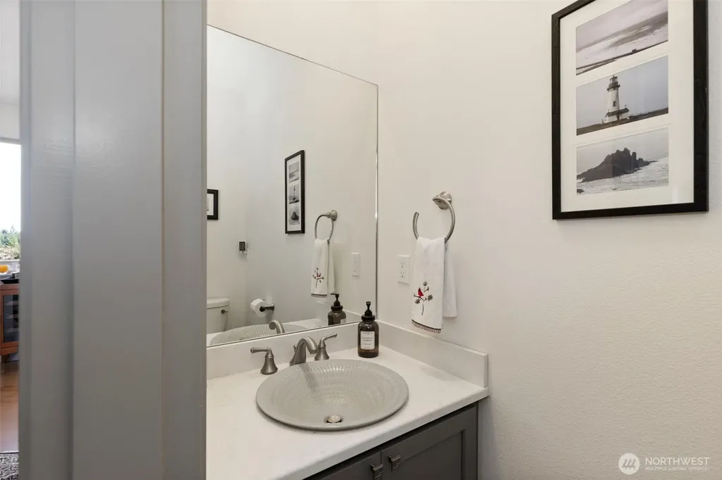 22922 Belvedere Place NE Kingston WA 98346