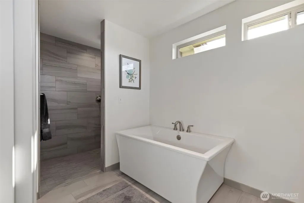 22922 Belvedere Place NE Kingston WA 98346