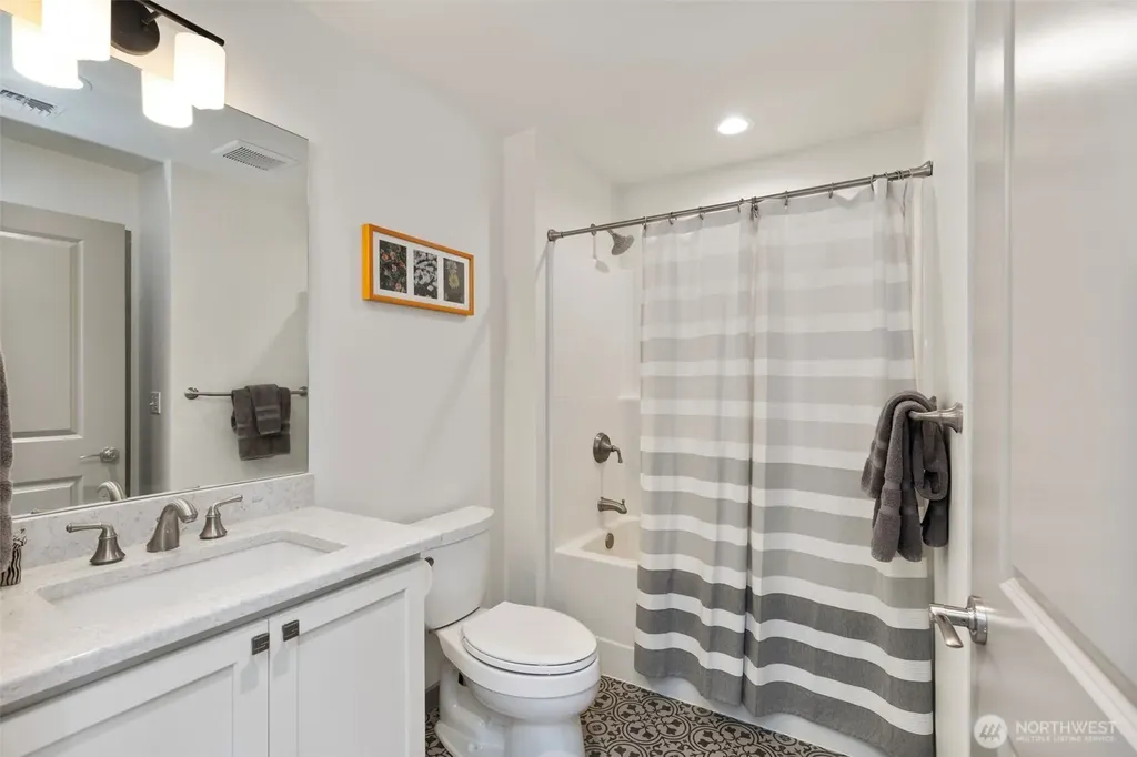22922 Belvedere Place NE Kingston WA 98346