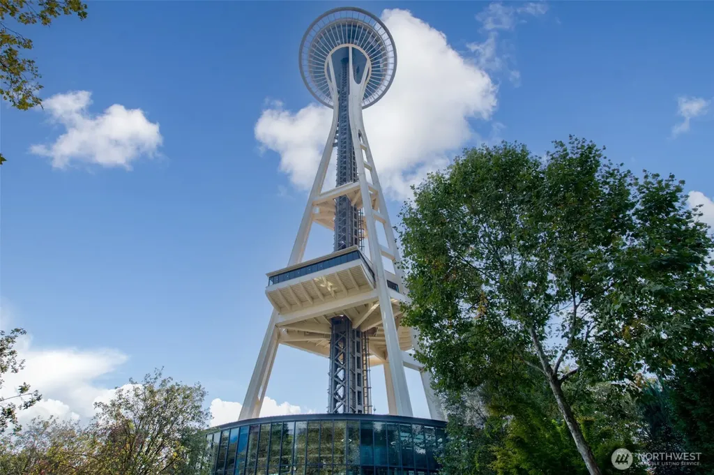 123 Queen Anne Avenue N Seattle WA 98109