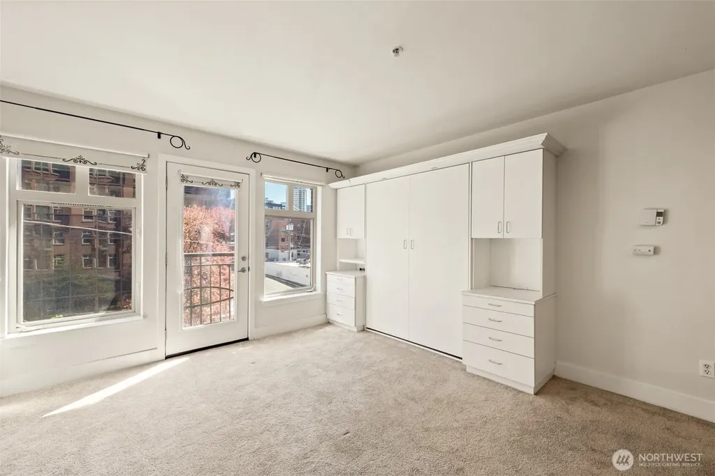 123 Queen Anne Avenue N Seattle WA 98109