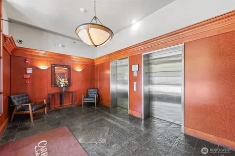 123 Queen Anne Avenue N Seattle WA 98109