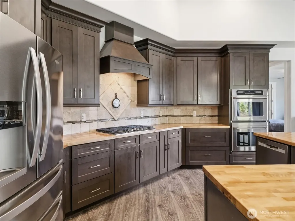 38512 Mountain Highway E Eatonville WA 98328