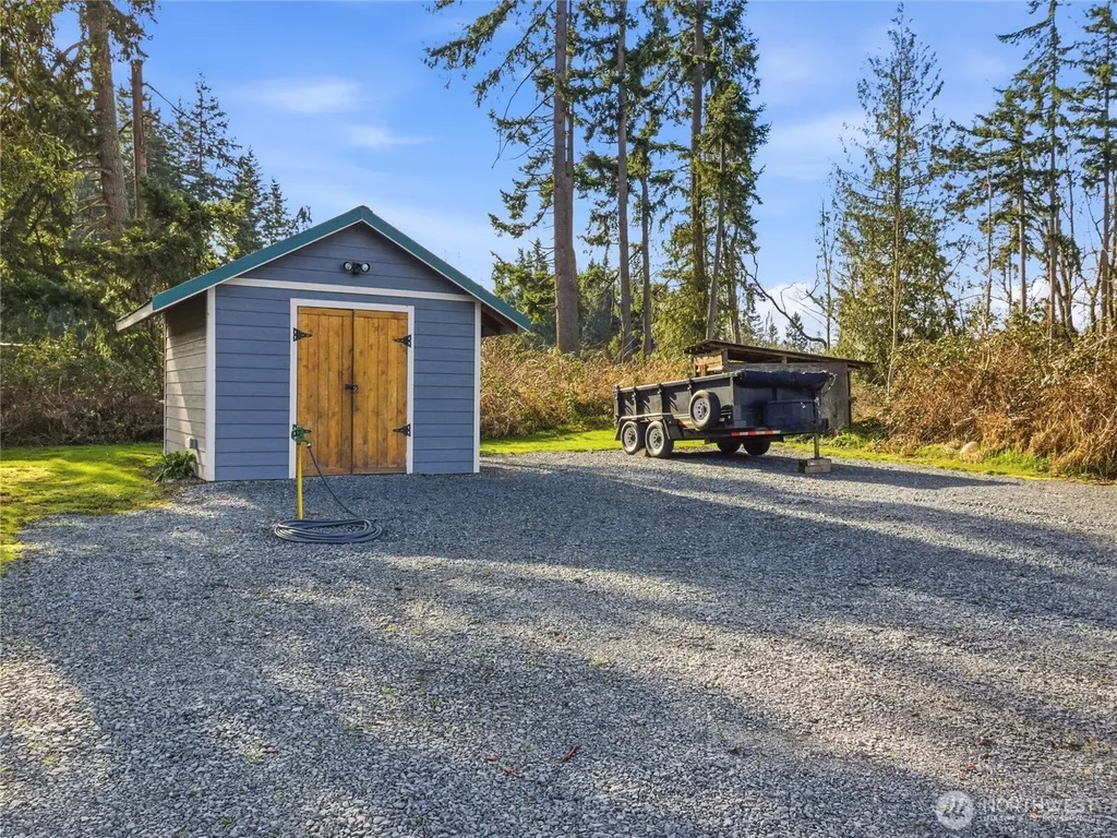 38512 Mountain Highway E Eatonville WA 98328