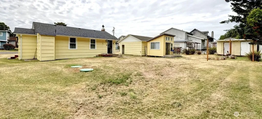 1215 199th Place Long Beach WA 98631