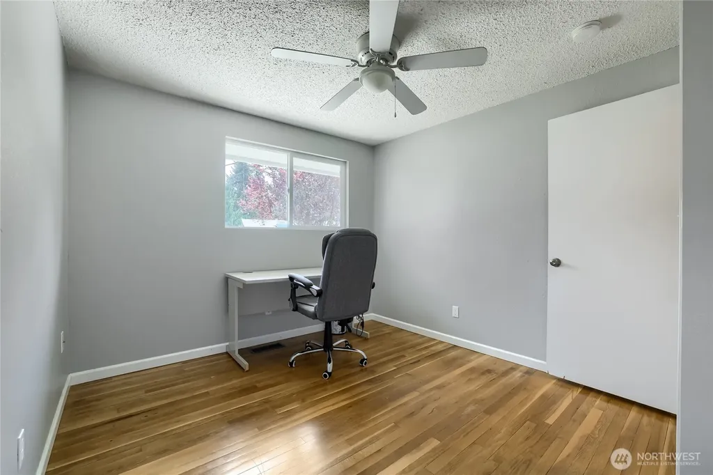5023 161st Place SW Edmonds WA 98026