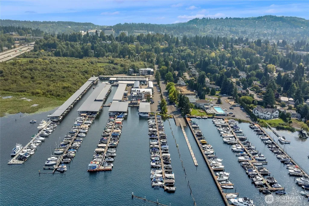 3911 Lake Washington Boulevard SE Bellevue WA 98006