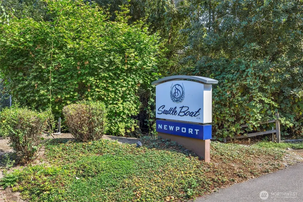 3911 Lake Washington Boulevard SE Bellevue WA 98006
