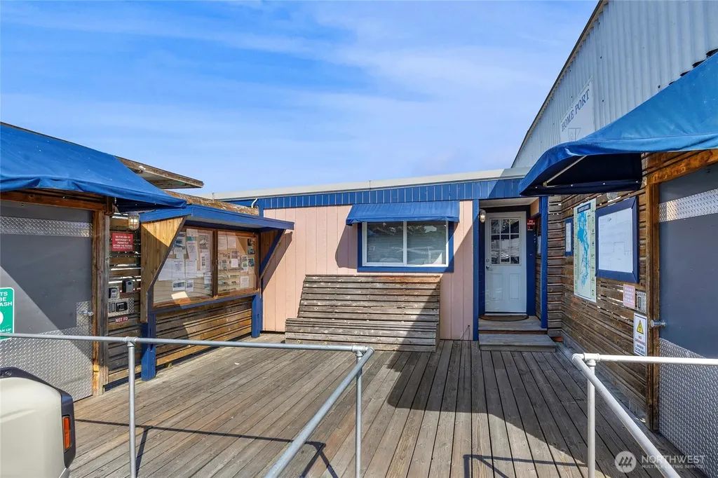 3911 Lake Washington Boulevard SE Bellevue WA 98006
