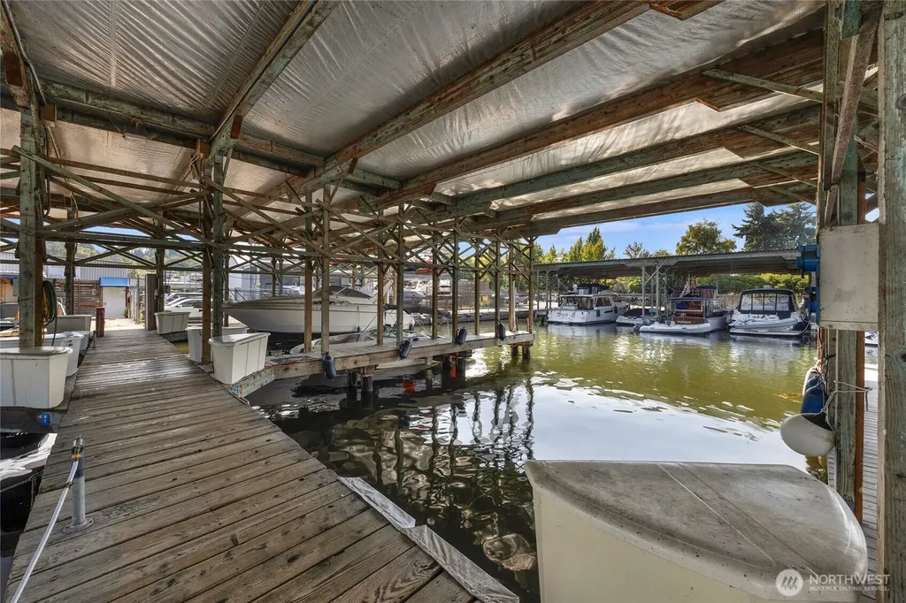 3911 Lake Washington Boulevard SE Bellevue WA 98006