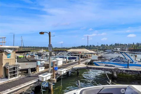 3911 Lake Washington Boulevard SE Bellevue WA 98006