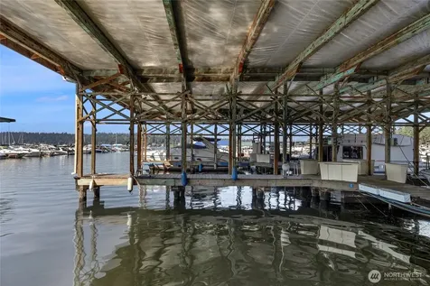 3911 Lake Washington Boulevard SE Bellevue WA 98006