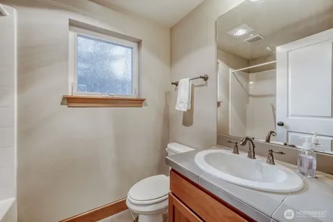 11740 Burke Avenue N Seattle WA 98133
