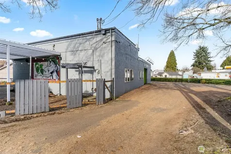 351 Park Avenue N Renton WA 98057